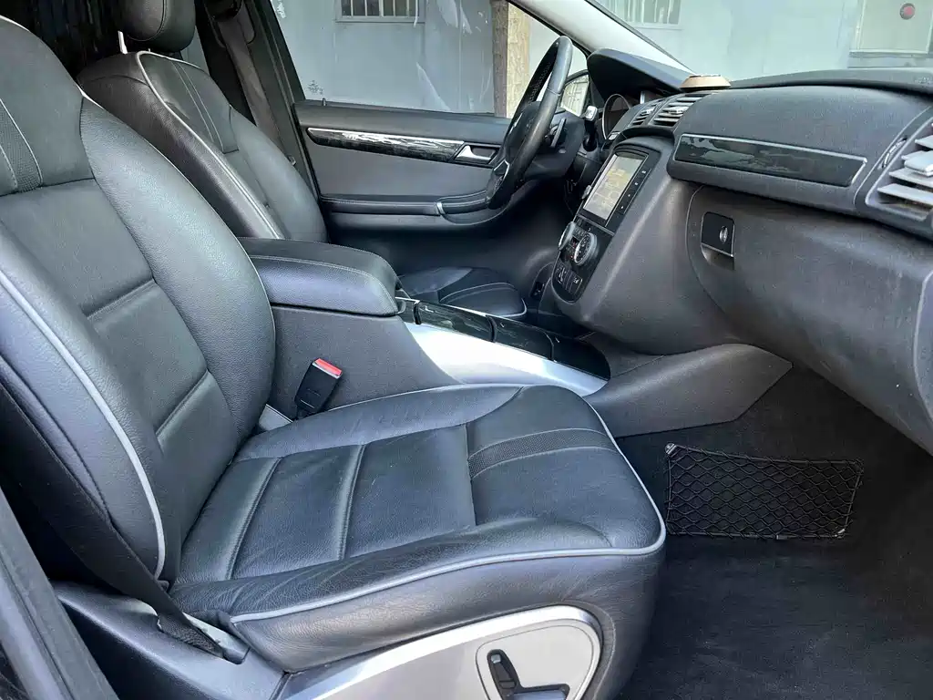 Mercedes-Benz R-Class 2016 — фото 16