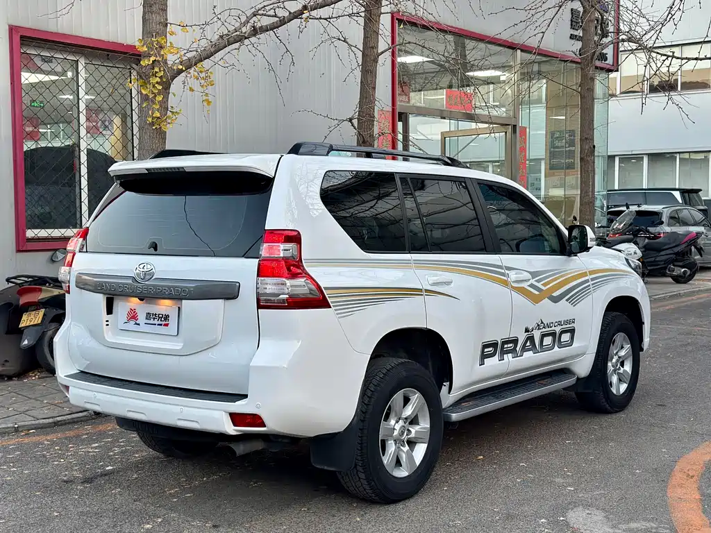 Toyota Prado 2015 — фото 11