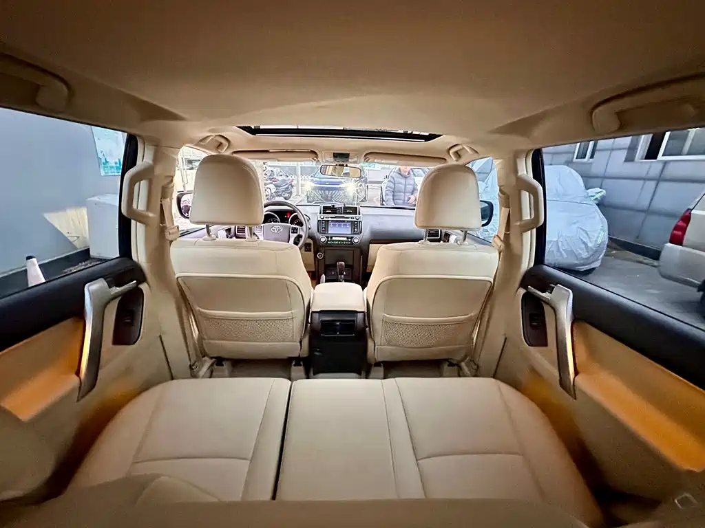 Toyota Prado 2015 — фото 44