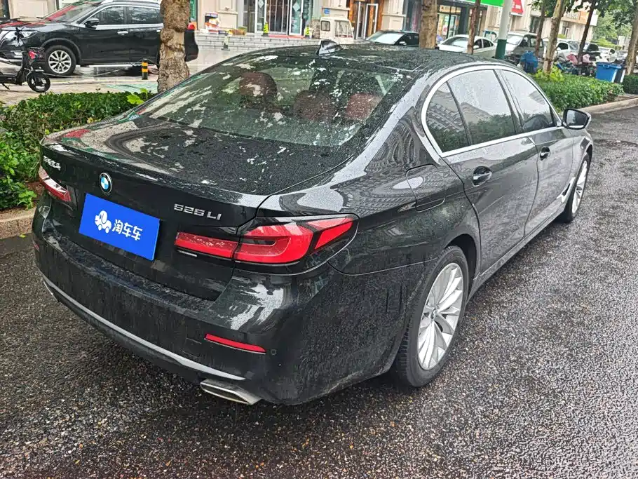 BMW 5 Series 2021