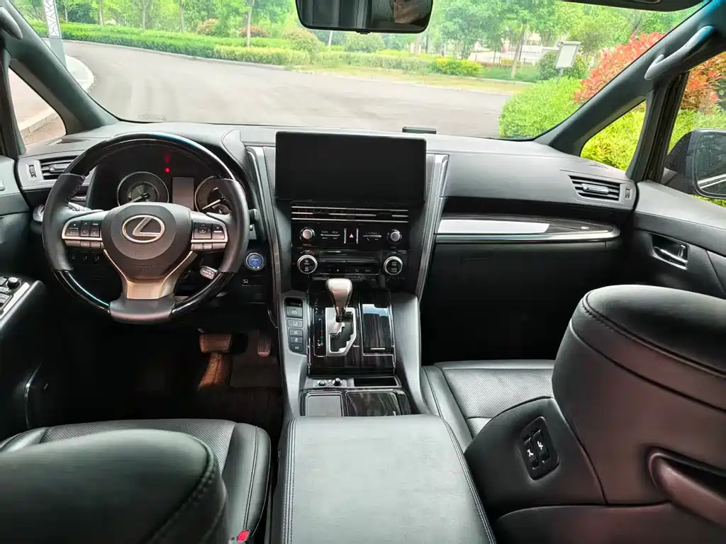 Toyota Vellfire 2019 — фото 6