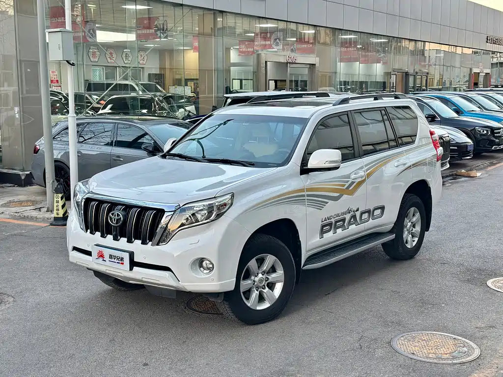Toyota Prado 2015 — фото 2