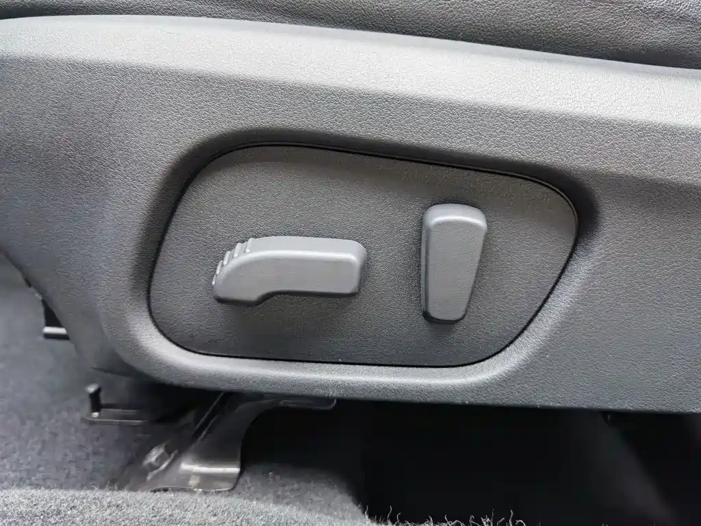 Subaru Forester 2016 — фото 16