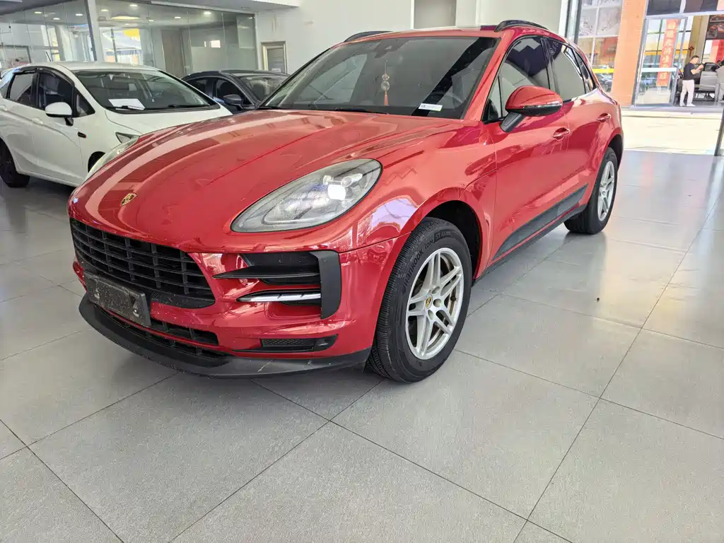 Porsche Macan 2019 — фото 1