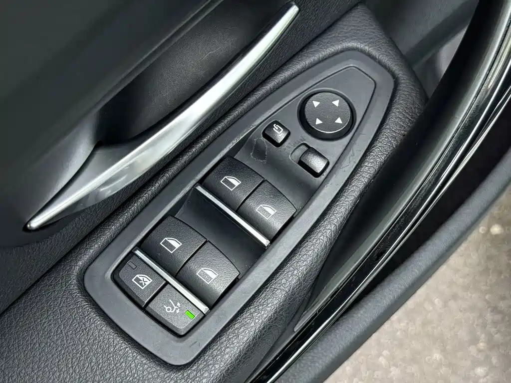 BMW 3 Series GT 2018 — фото 22
