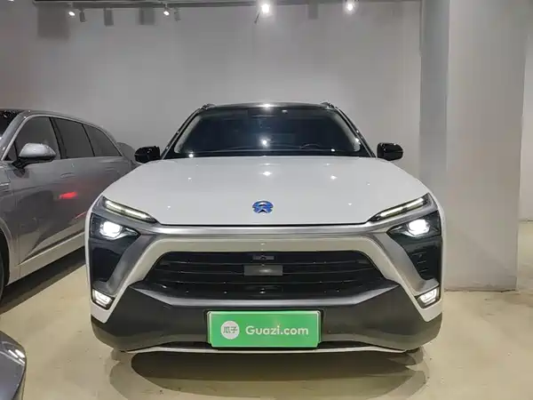 NIO ES8 2019