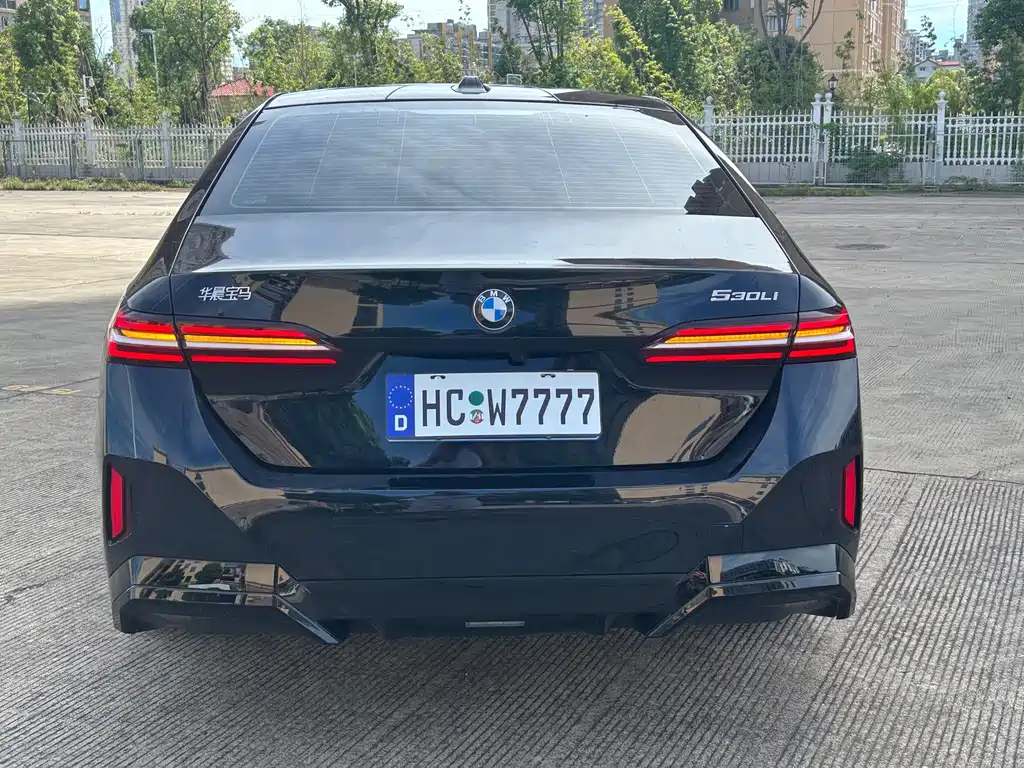 BMW 5 Series 2025
