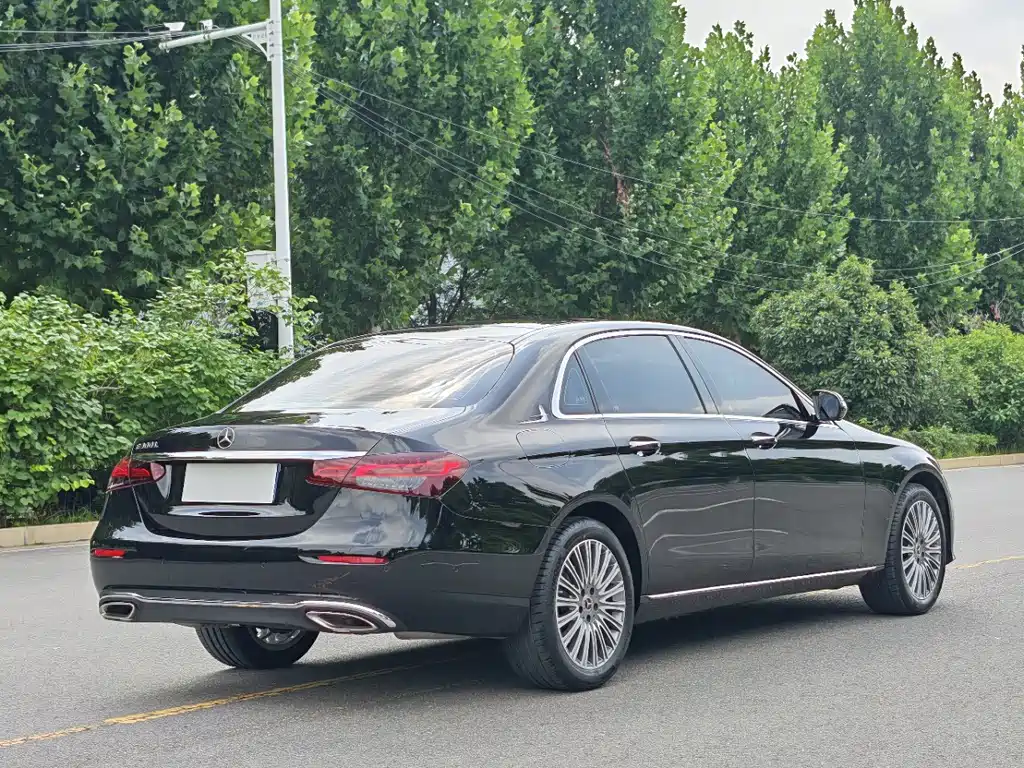 Mercedes-Benz E-Class 2023
