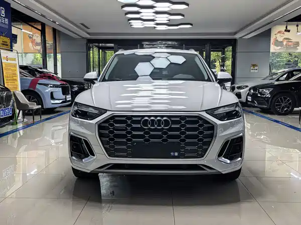 Audi Q5L 2022