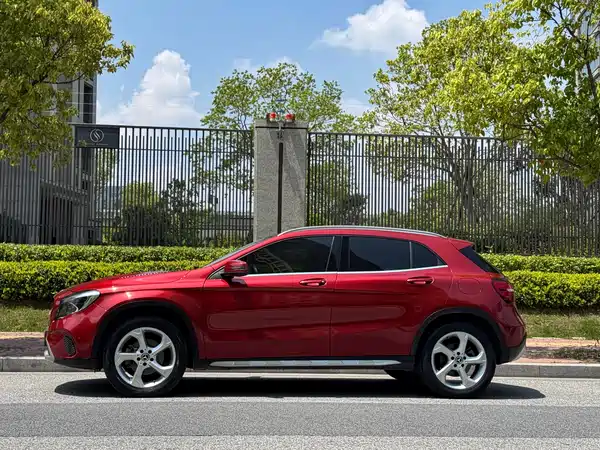 Mercedes-Benz GLA 2019
