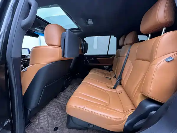 Lexus LX 2016