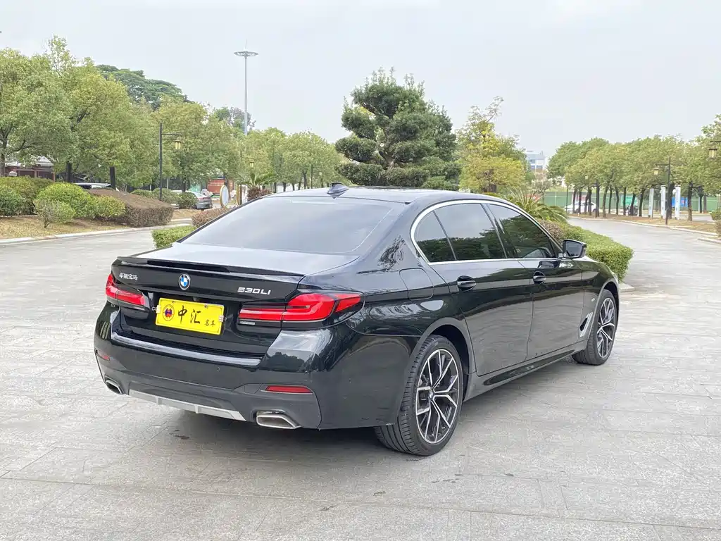 BMW 5 Series 2022
