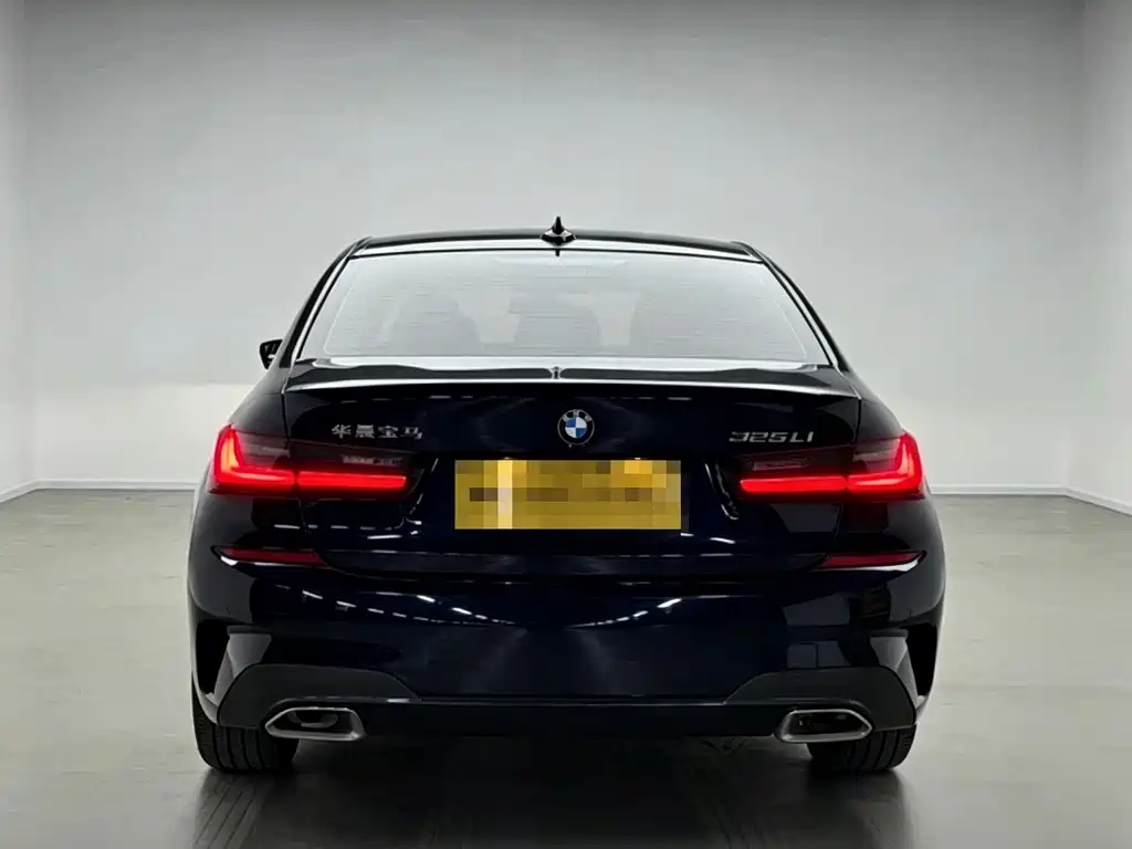 BMW 3 Series 2021 — фото 15