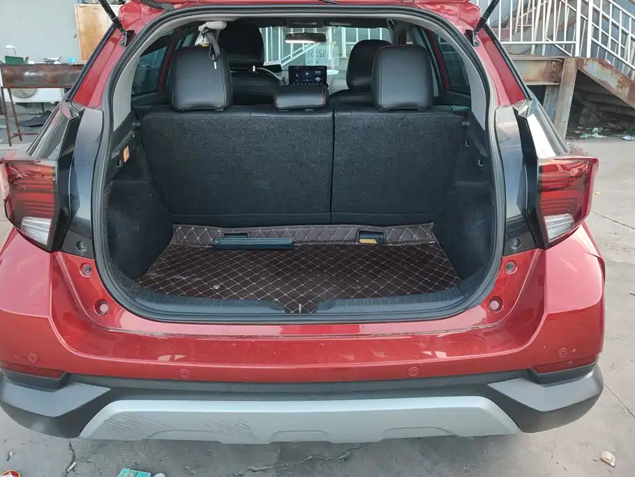 Toyota Yaris L 2022