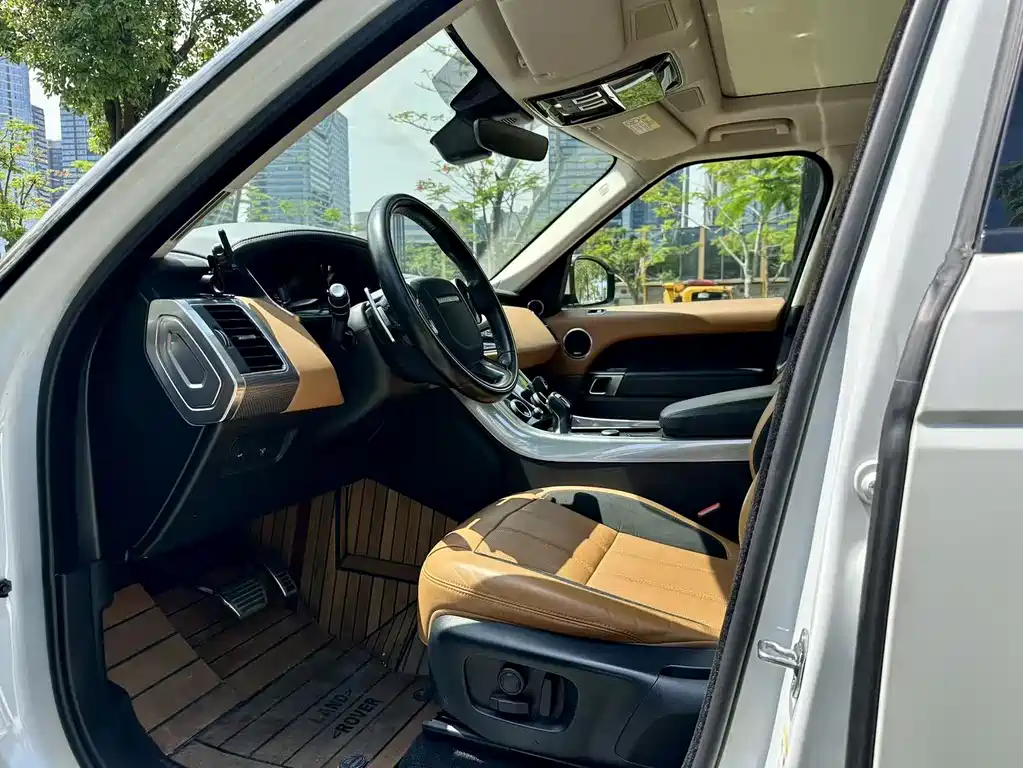 Land Rover Sport 2020 — фото 15