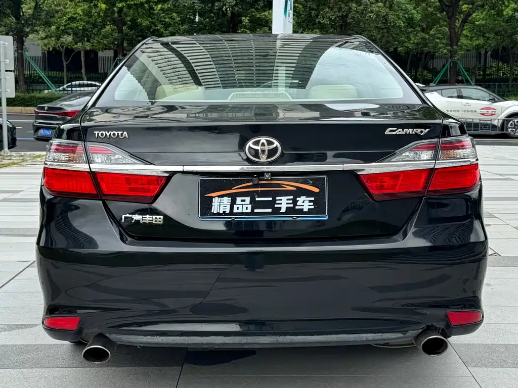 Toyota Camry 2016 — фото 20