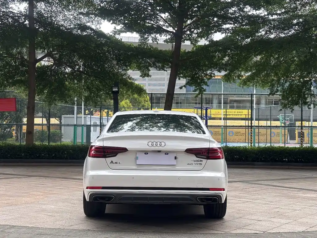 Audi A4L 2020 — фото 18