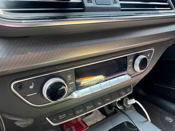 Audi Q5L 2024