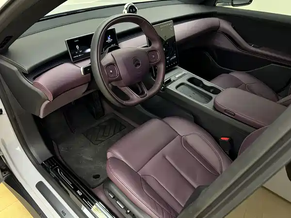 NIO ET5T 2024