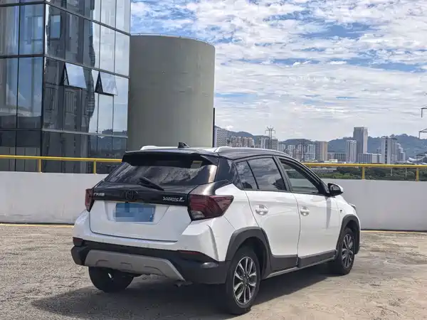 Toyota Yaris L 2021