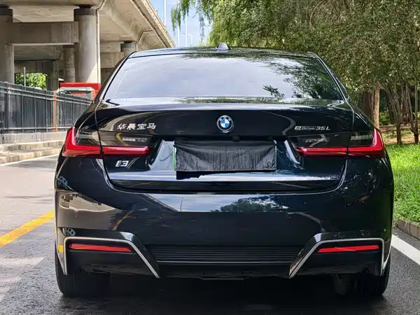 BMW i3 2024