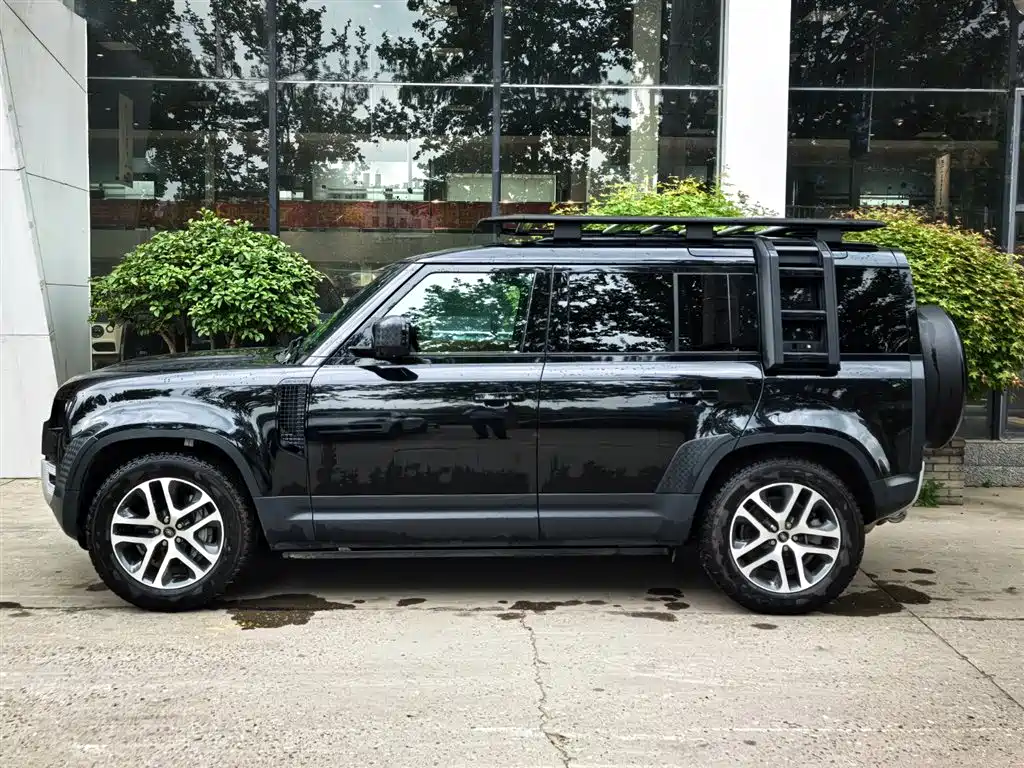 Land Rover Defender 2025 — фото 2