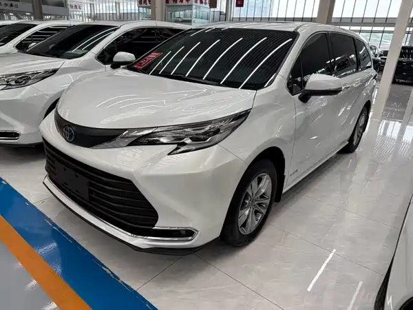 Toyota Sienna 2023
