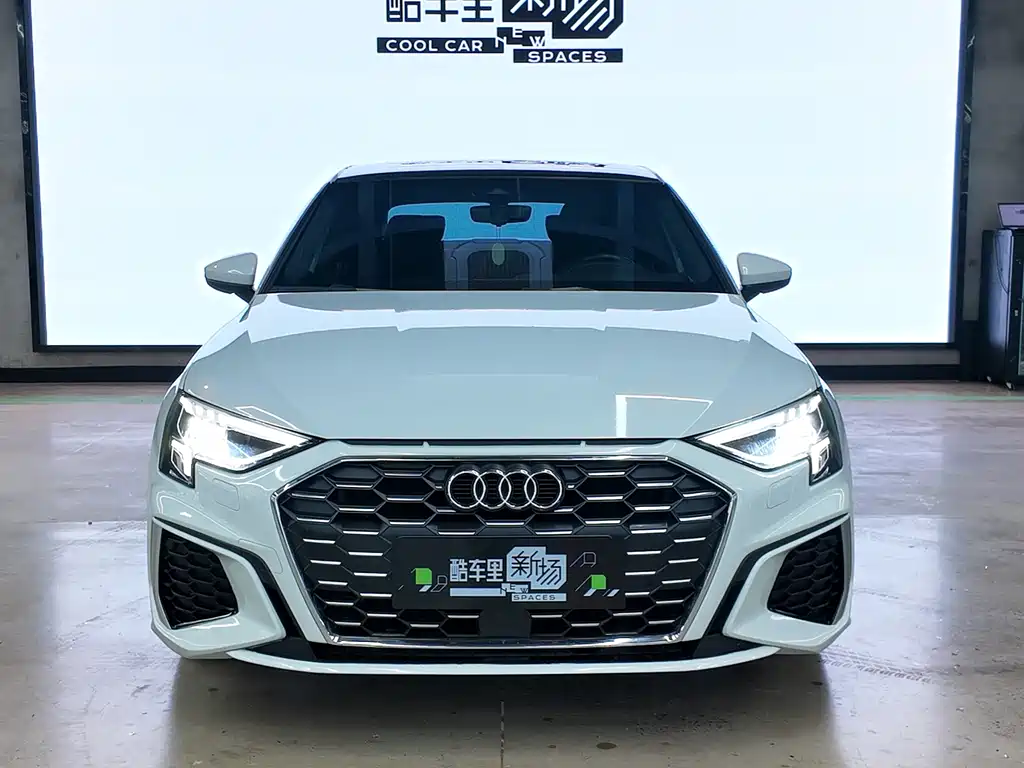 Audi A3 2021 — фото 2