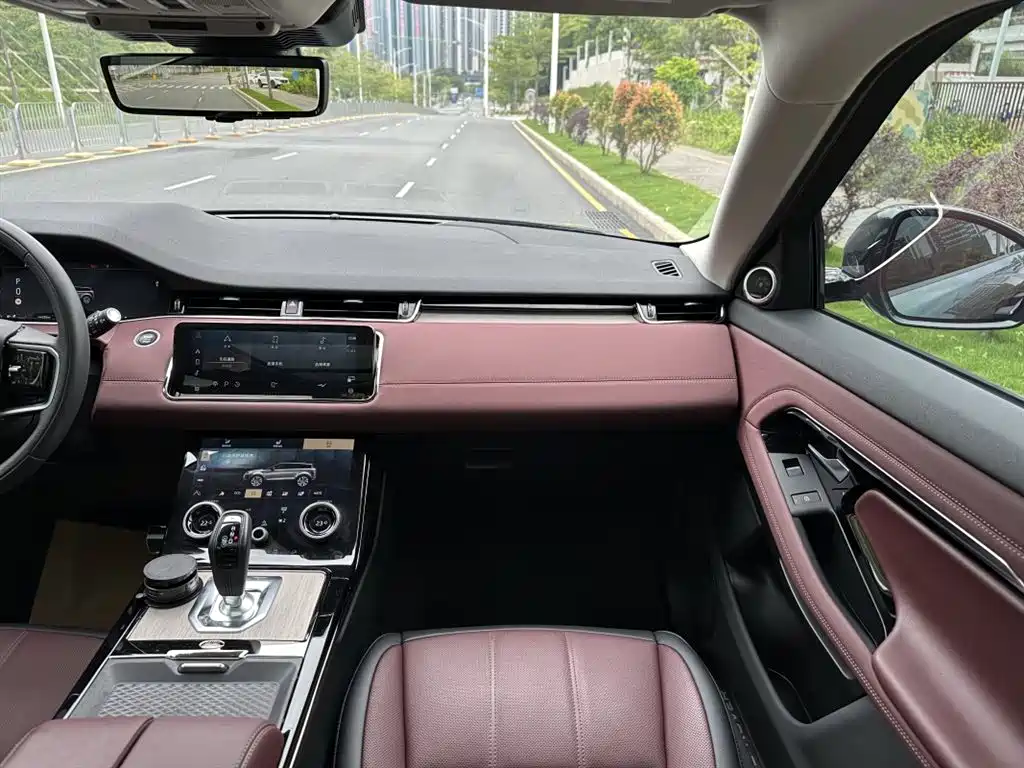 Land Rover Evoque 2024 — фото 15