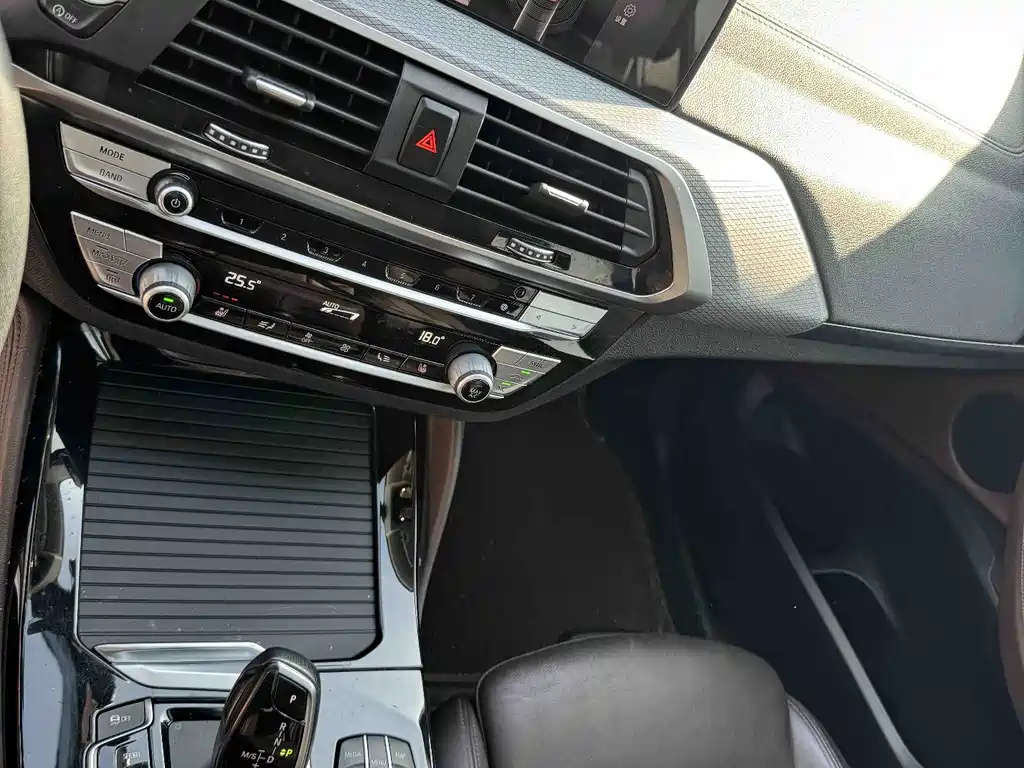 BMW X4 2021 — фото 13