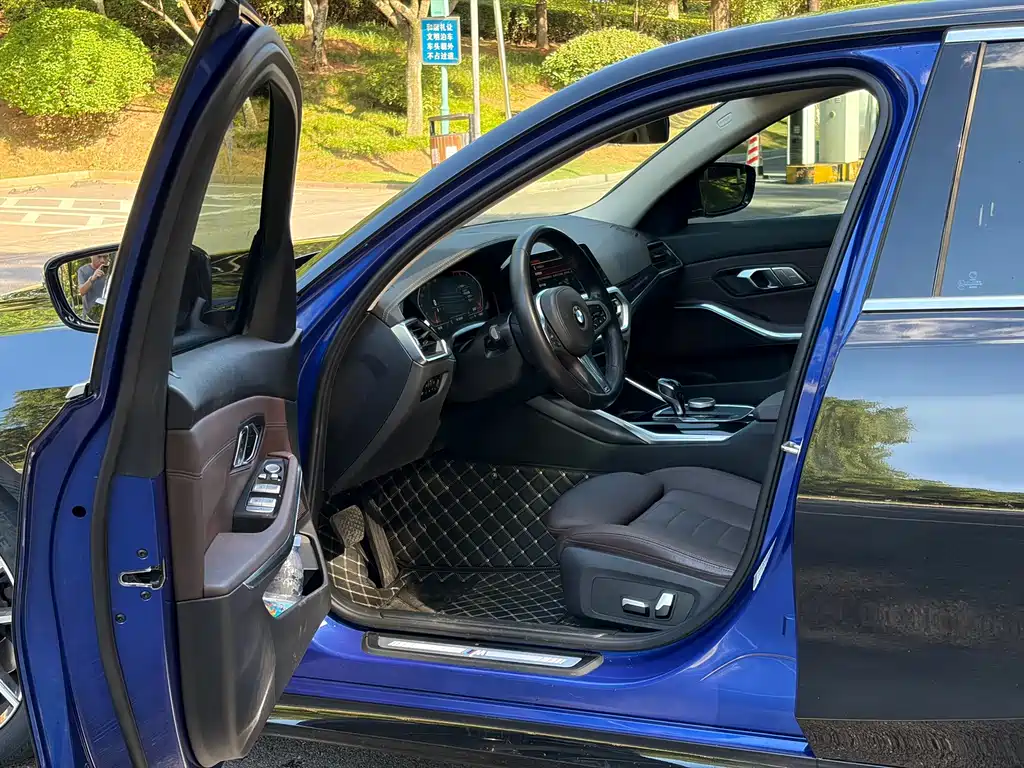 BMW 3 Series 2021
