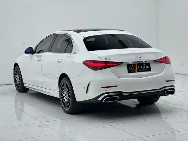Mercedes-Benz C-Class 2024