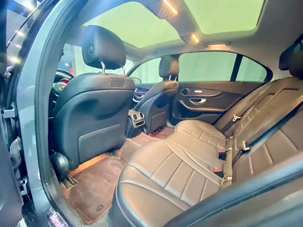Mercedes-Benz C-Class 2019 — фото 13
