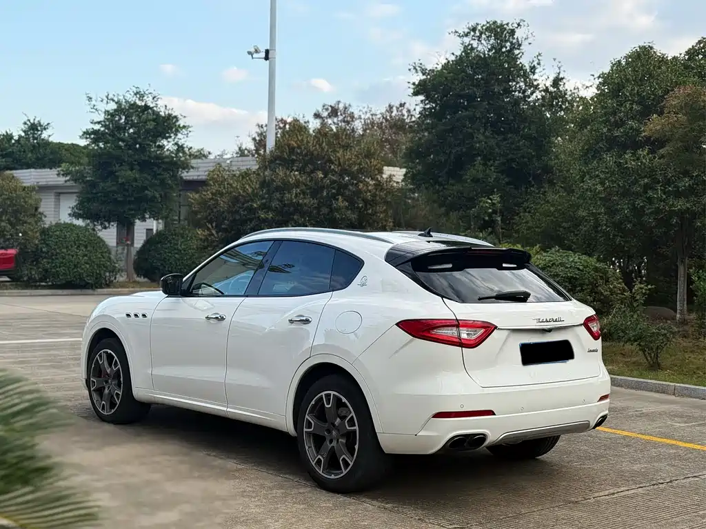 Maserati Levante 2017 — фото 7