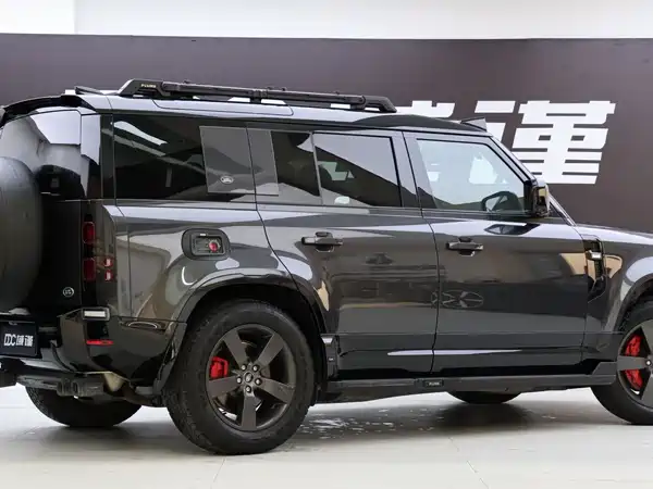 Land Rover Defender 2022