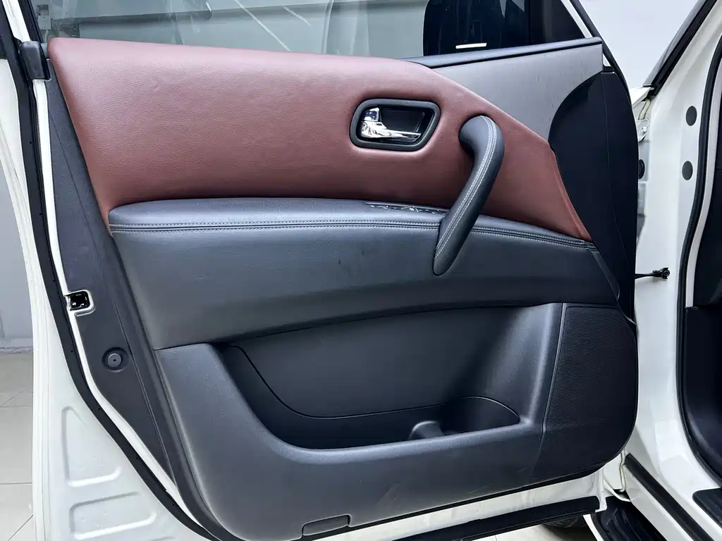 Nissan Patrol 2018 — фото 11