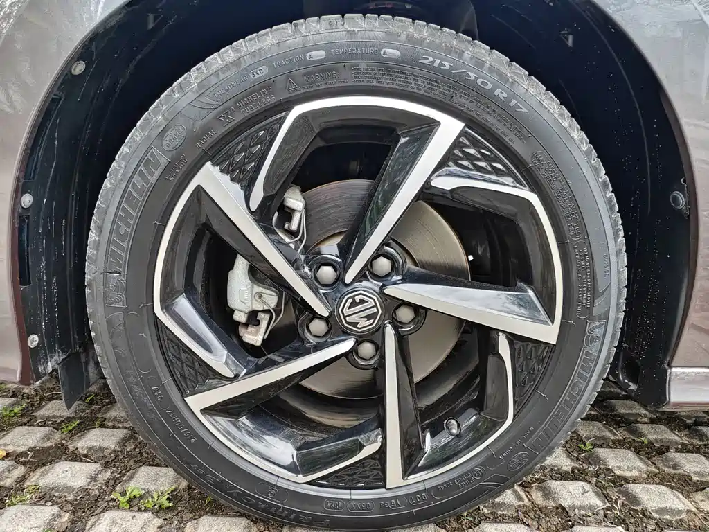 MG MG5 2021
