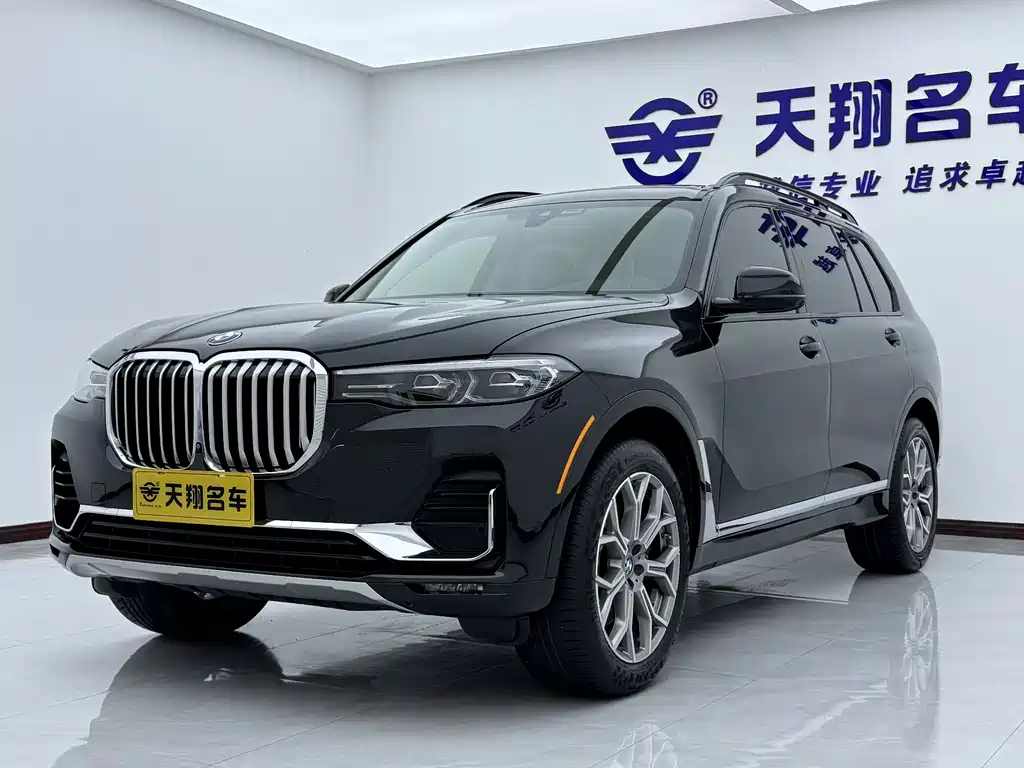 BMW X7 2022 — фото 1