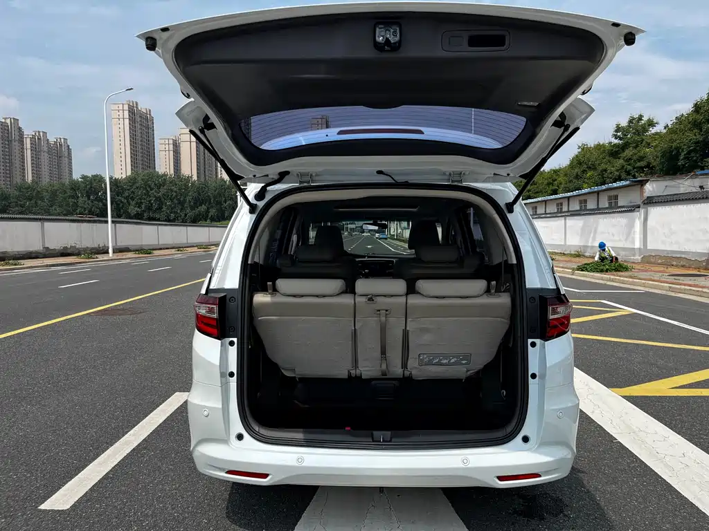 Honda Odyssey 2018 — фото 16