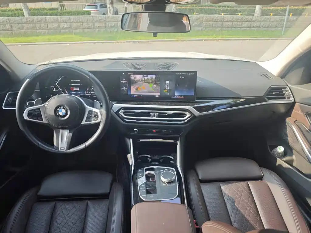 BMW 3 Series 2023 — фото 10