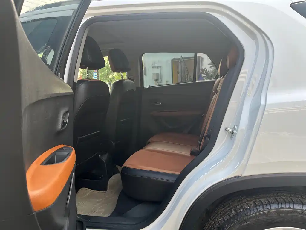 Chevrolet Trax 2015 — фото 15