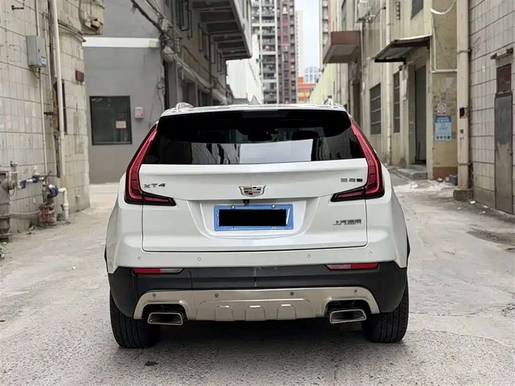 Cadillac XT4 2020 — фото 12