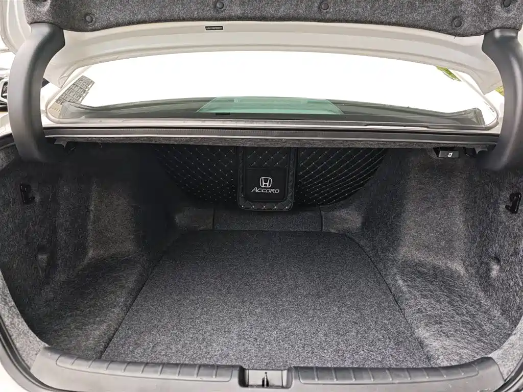 Honda Accord 2022 — фото 26