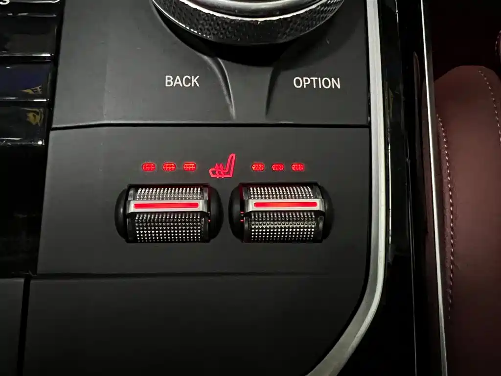 BMW 3 Series 2023 — фото 16