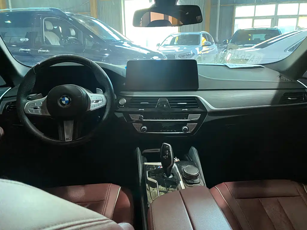 BMW 5 Series 2023