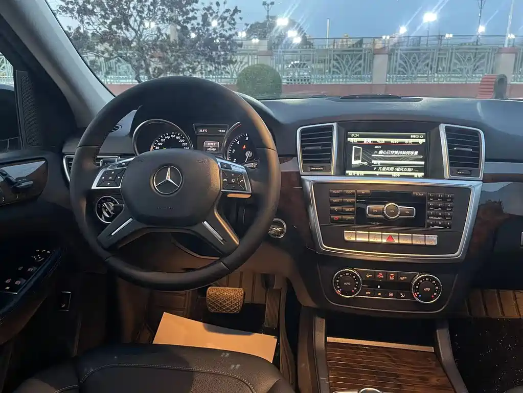 Mercedes-Benz M-Class 2015 — фото 19