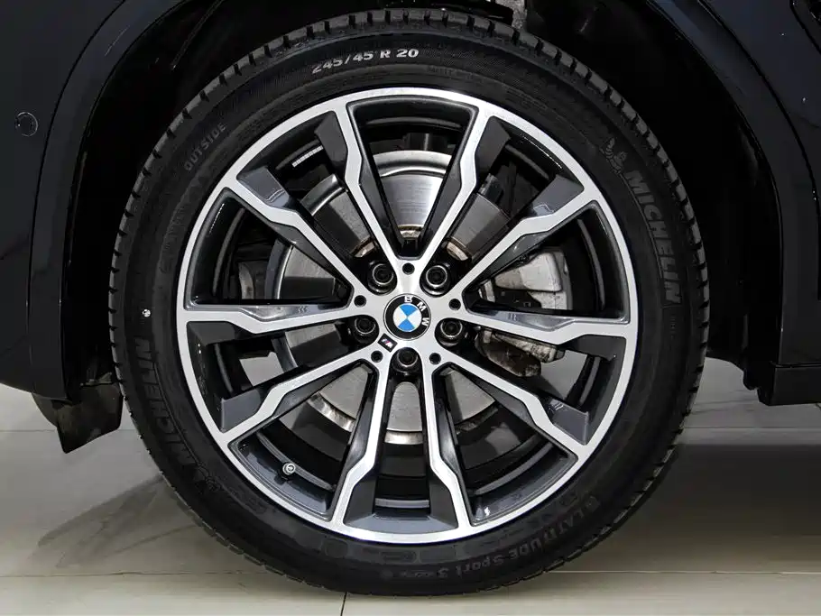 BMW X4 2024 — фото 11