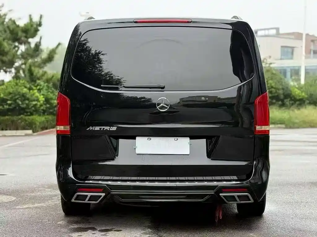 Mercedes-Benz V-Class 2020 — фото 11