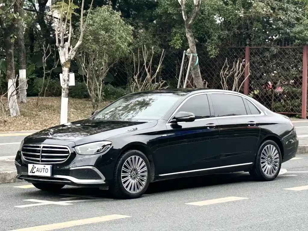 Mercedes-Benz E-Class 2022 — фото 1