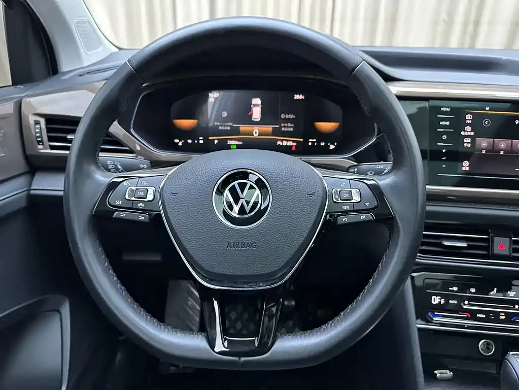 Volkswagen Tharu 2023 — фото 10